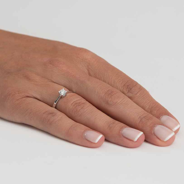Μονόπετρο δαχτυλίδι Κ18 λευκόχρυσο με διαμάντι 0.34ct , VVS2 , H από το GIA