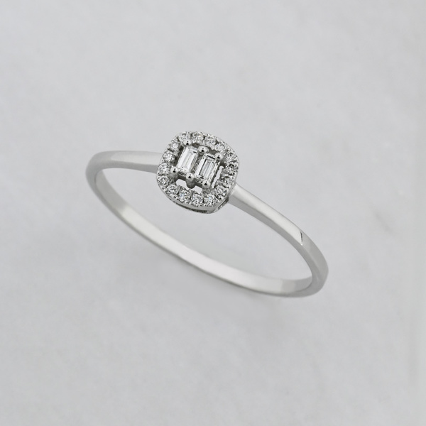 Δαχτυλίδι Κ18 λευκόχρυσο τετράγωνη ροζέτα με διαμάντια