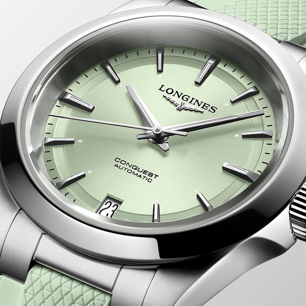LONGINES Conquest Automatic